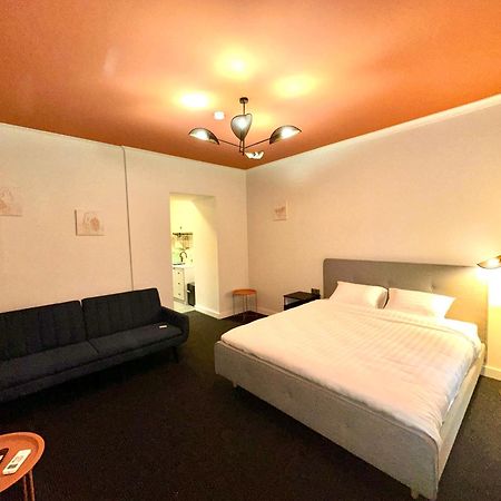 Salve Hotel Тбилиси Екстериор снимка
