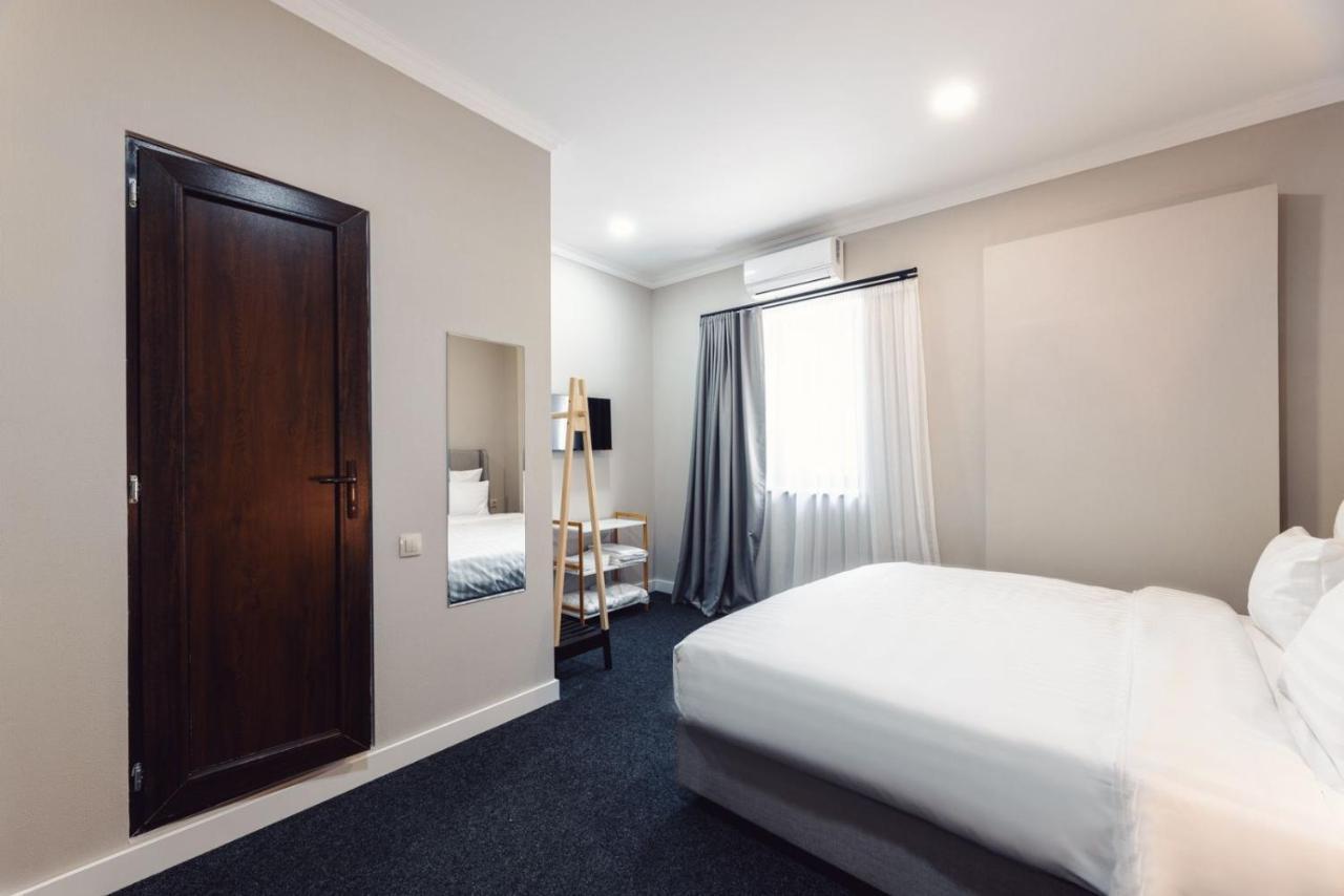 Salve Hotel Тбилиси Екстериор снимка